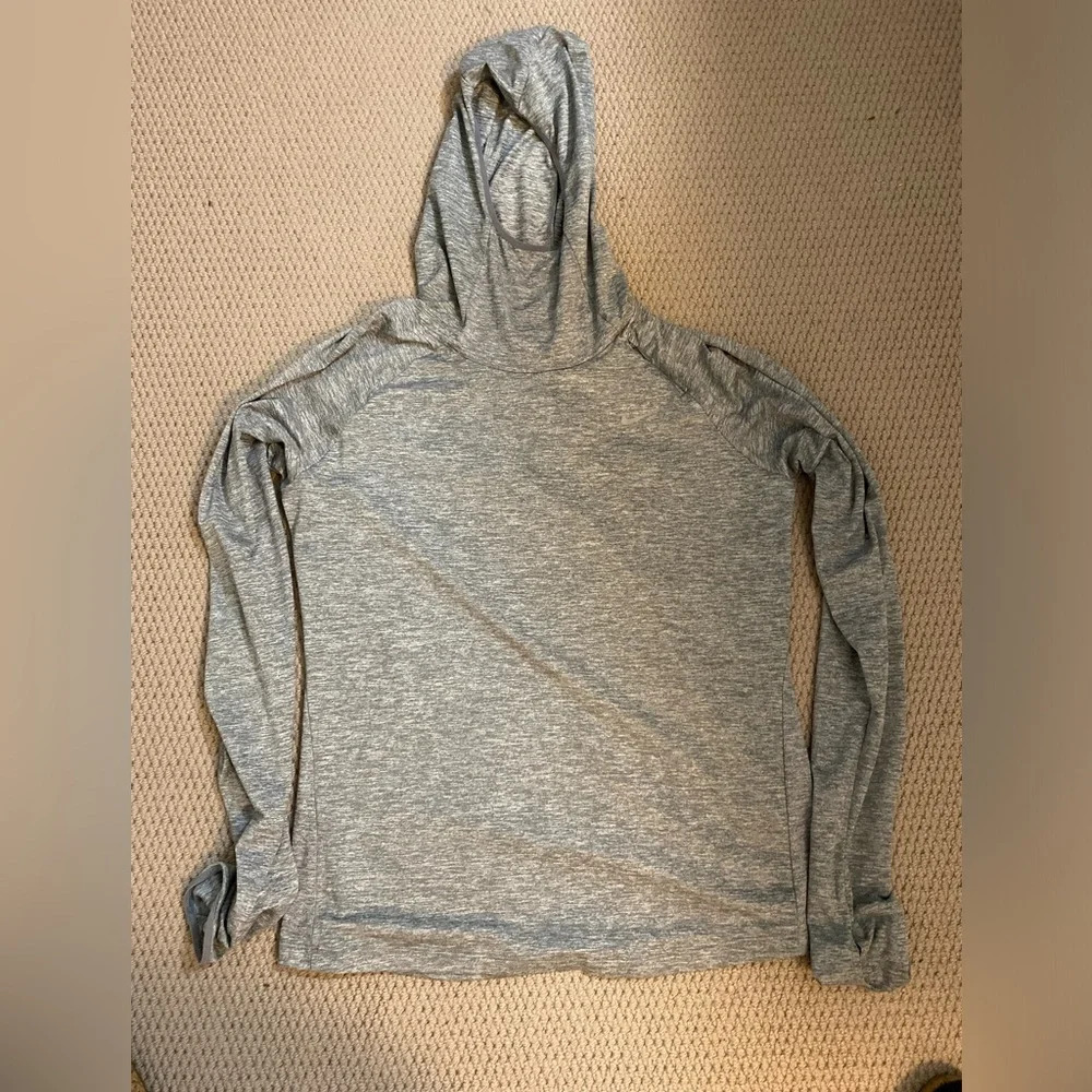 Nike Dri-fit women’s medium heathered grey running hoody